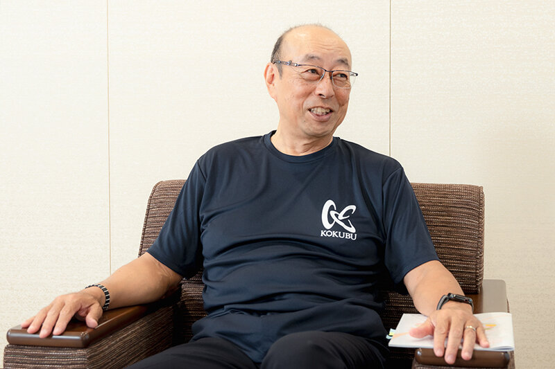 国分グループ本社 専務 鈴木 嘉一の写真