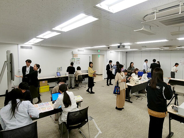 健康測定会の様子の写真