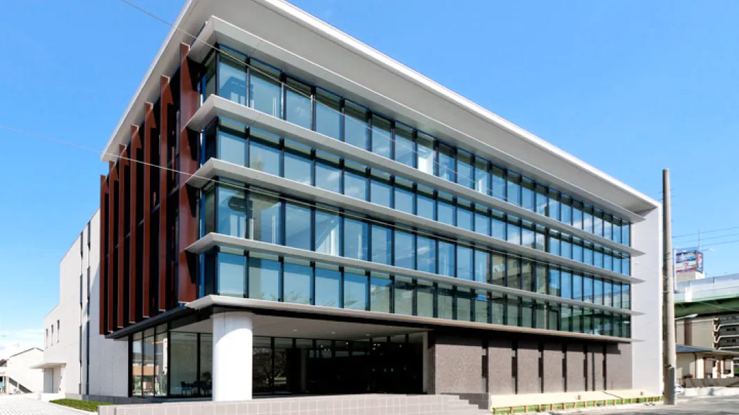 本社 外観の写真