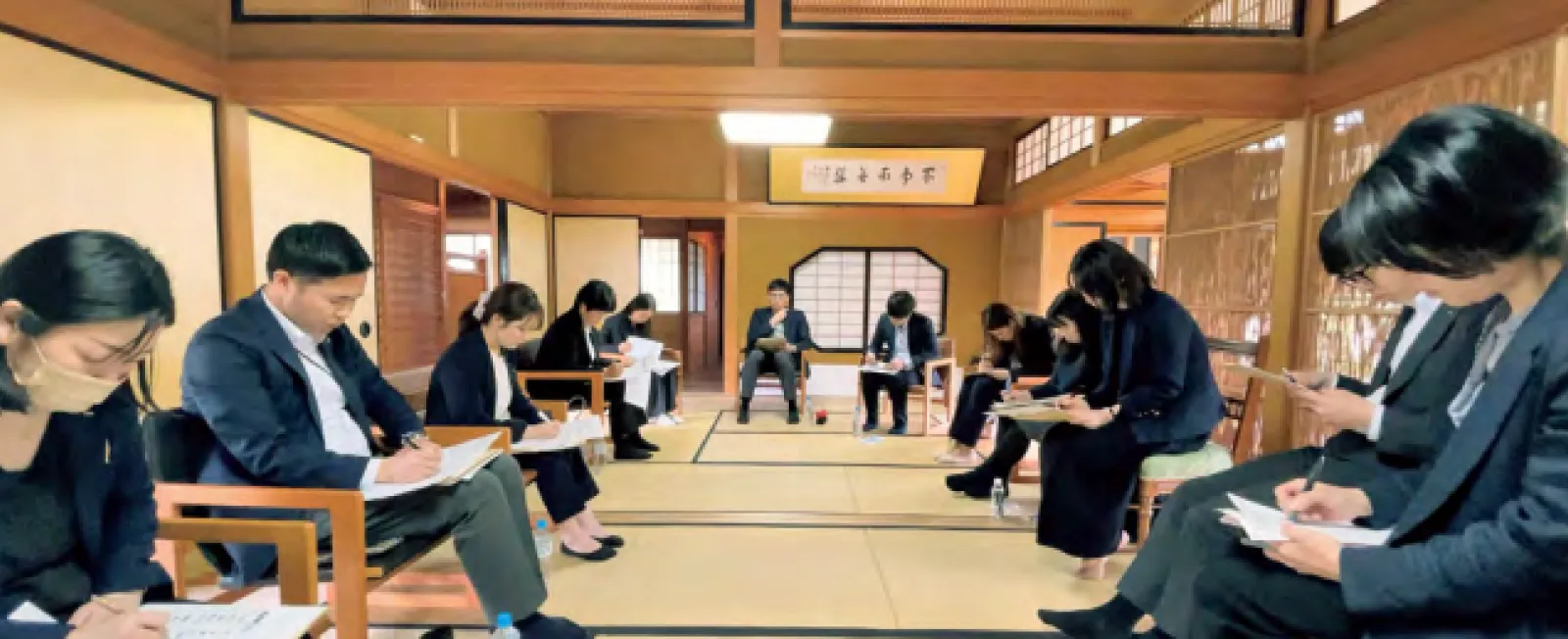 働く基盤を整え、個を組織の力へのイメージ画像