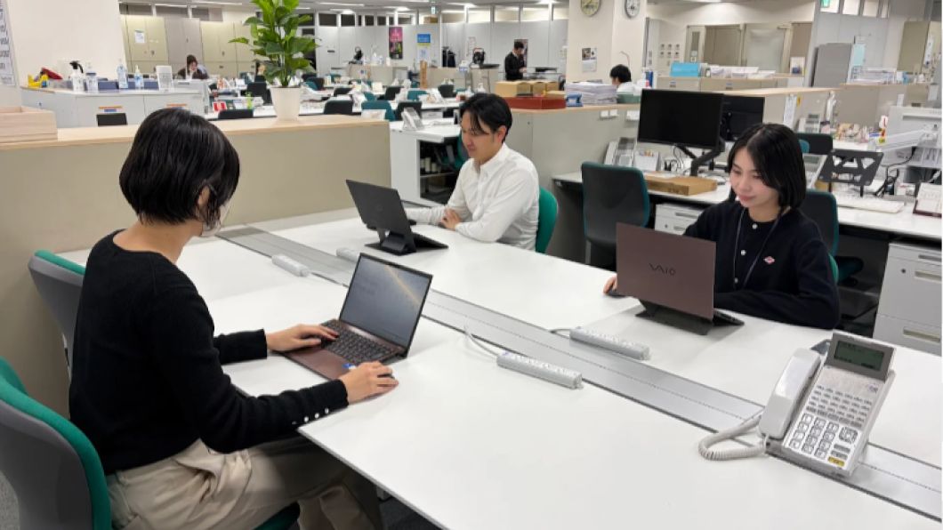 本社 オフィス内の写真