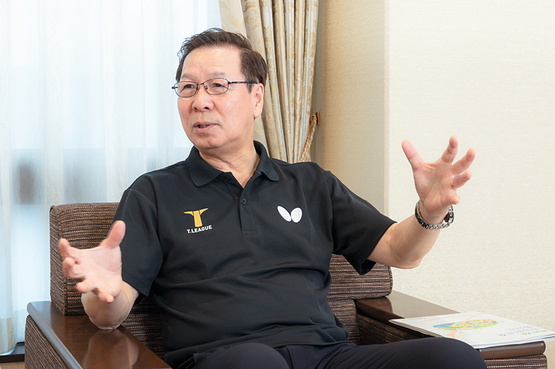 国分グループ本社 専務 鈴木 嘉一