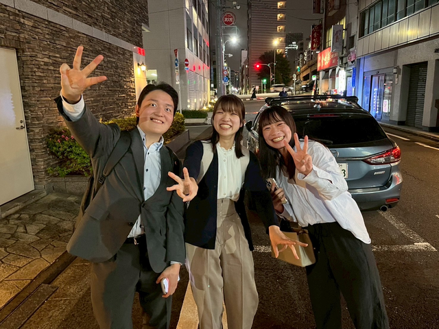 KFTの和気あいあいとしている職場の雰囲気がわかる写真