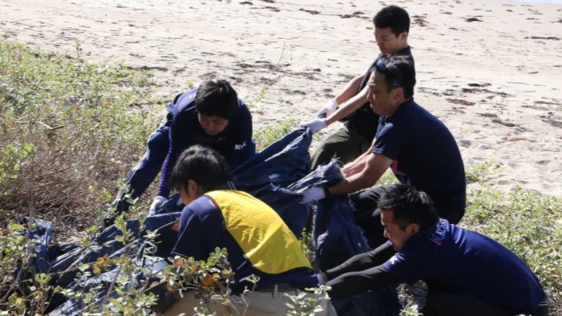 ゴミ拾い競技のスポごみイベントの写真
