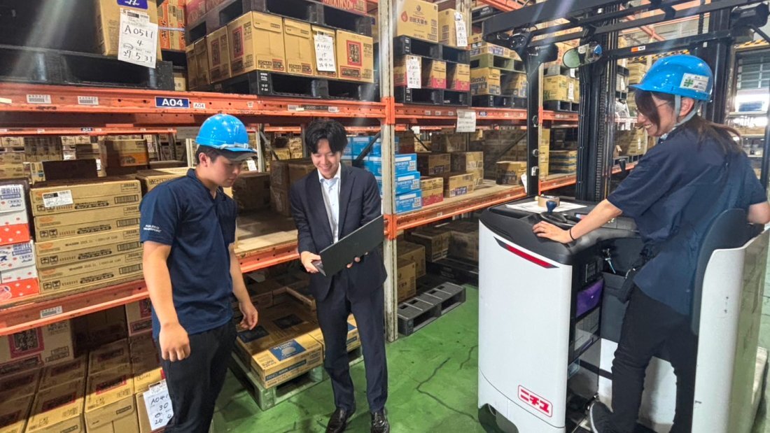 物流パートナー企業との打ち合わせの写真