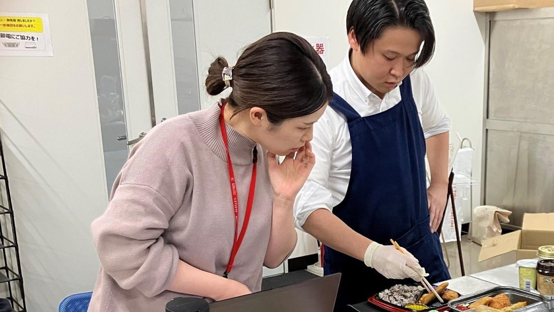 試食・検討会風景の写真